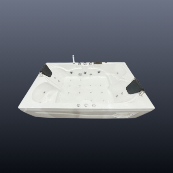 Couple Jacuzzi bathtub