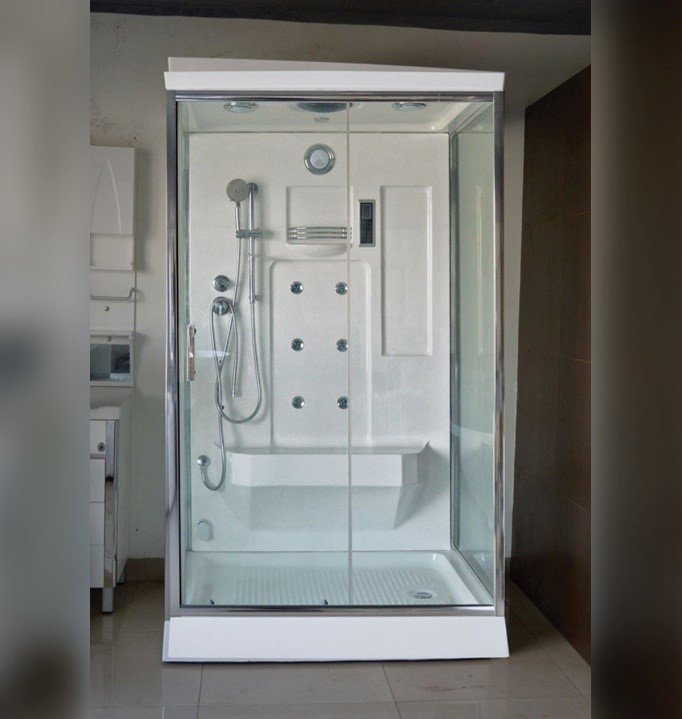 Shower enclosure with steam - Image 2